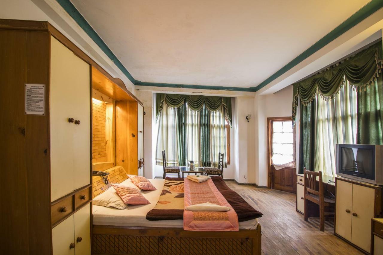 Flamingo Bed & Breakfast