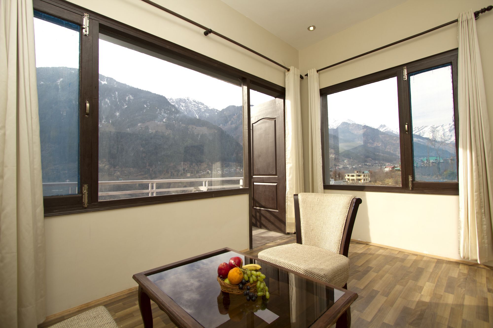 Hotel Armaan Manali (Himachal Pradesh)