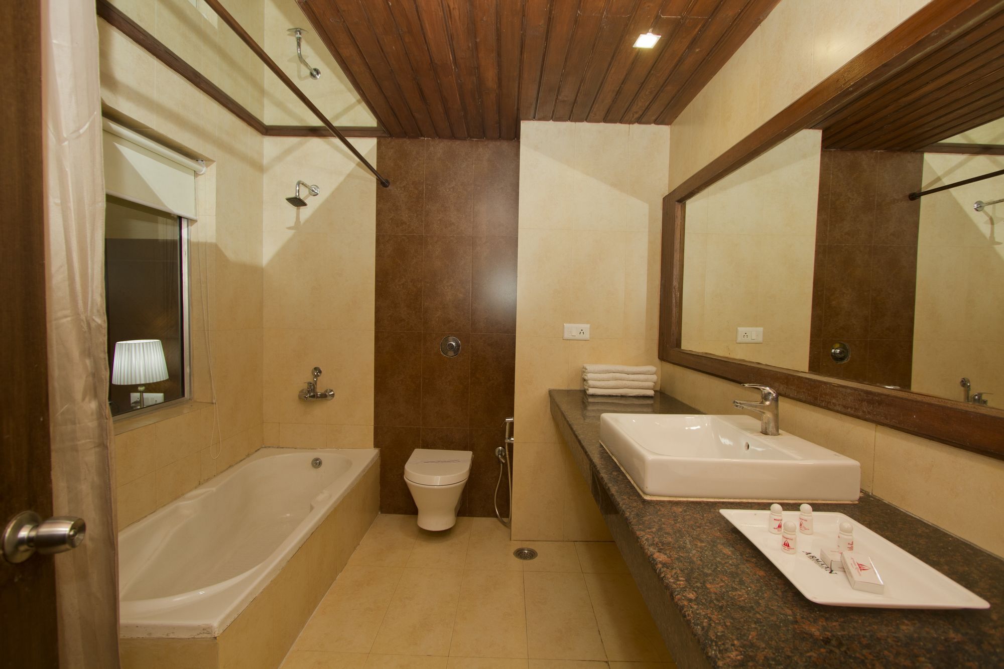 Armaan Hotel 4*
