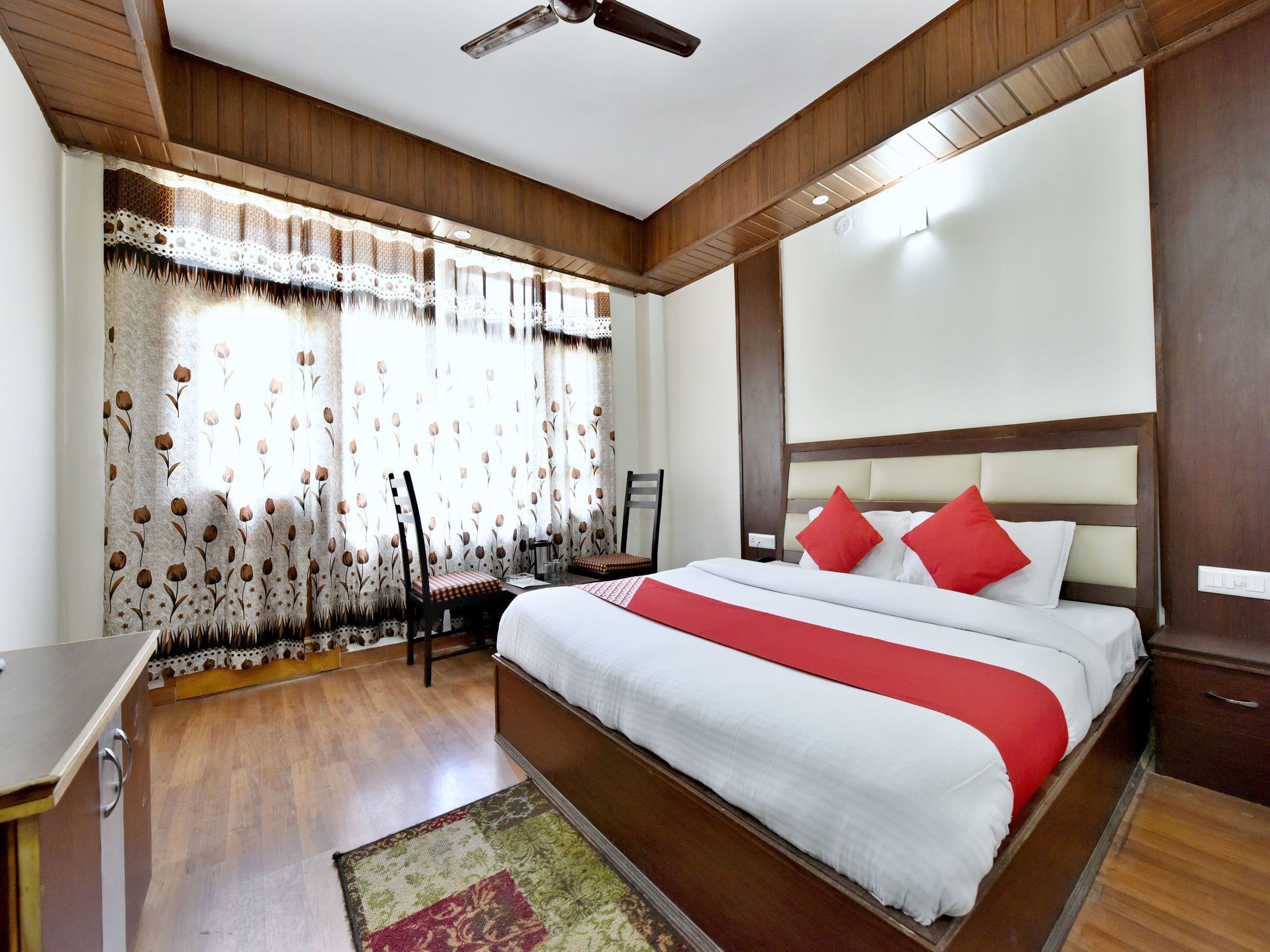 Oyo 8797 Mountain Regency 3*