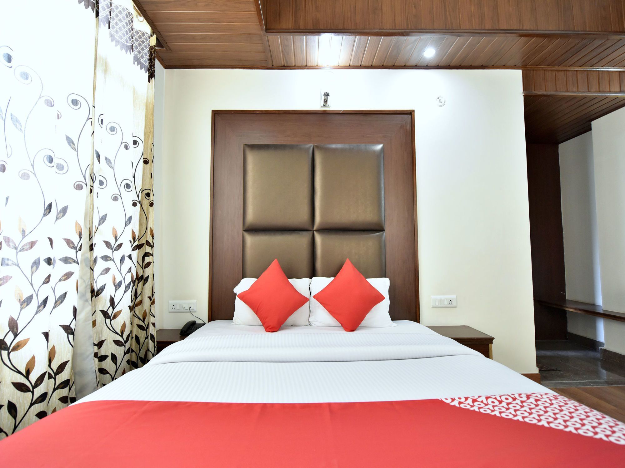 Oyo 8797 Mountain Regency 3*