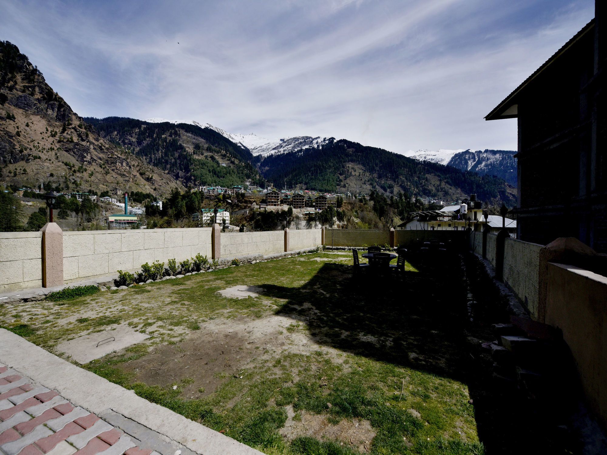 Hotel Oyo 8797 Mountain Regency