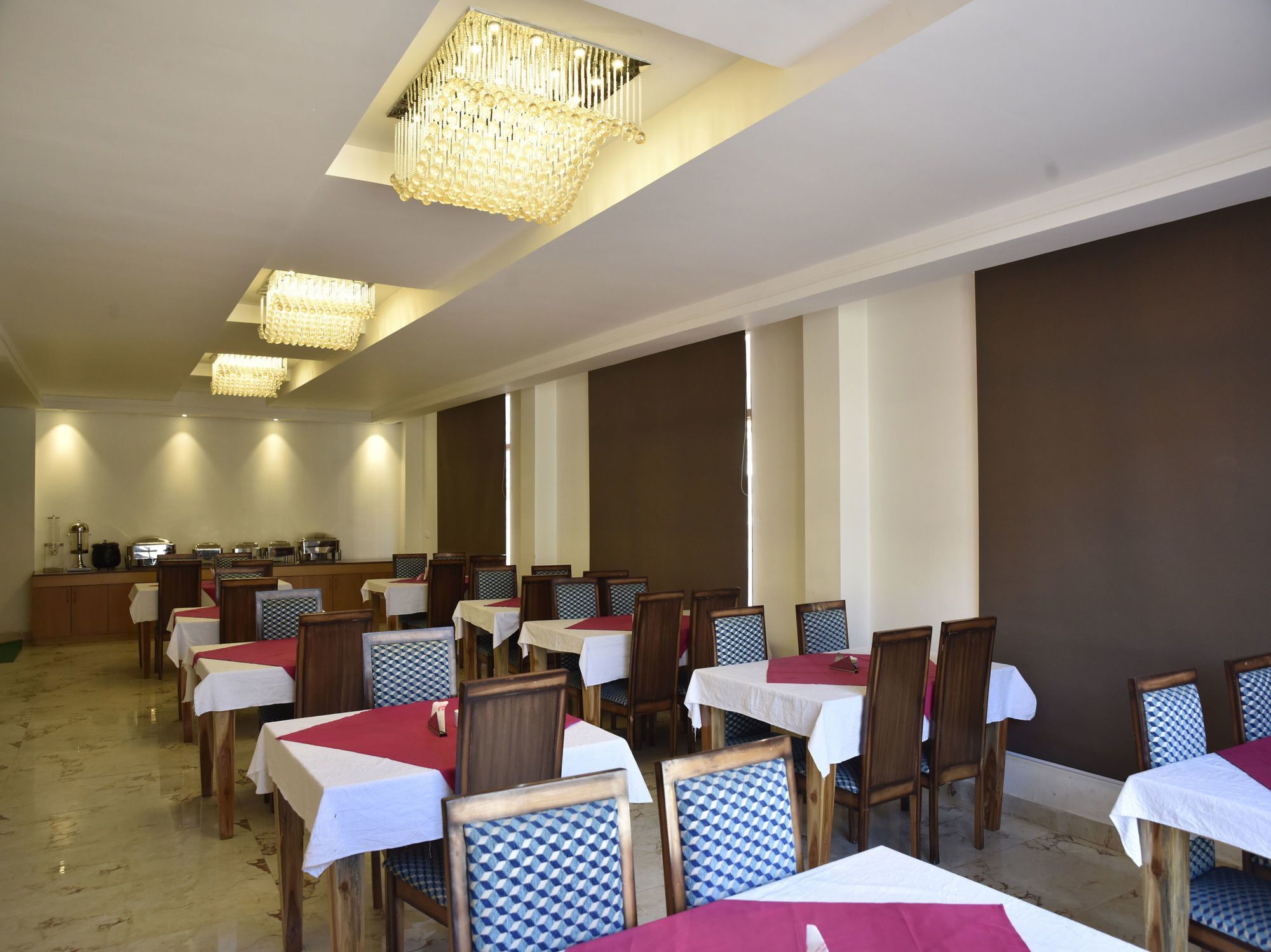 Hill County & Hotel 4*