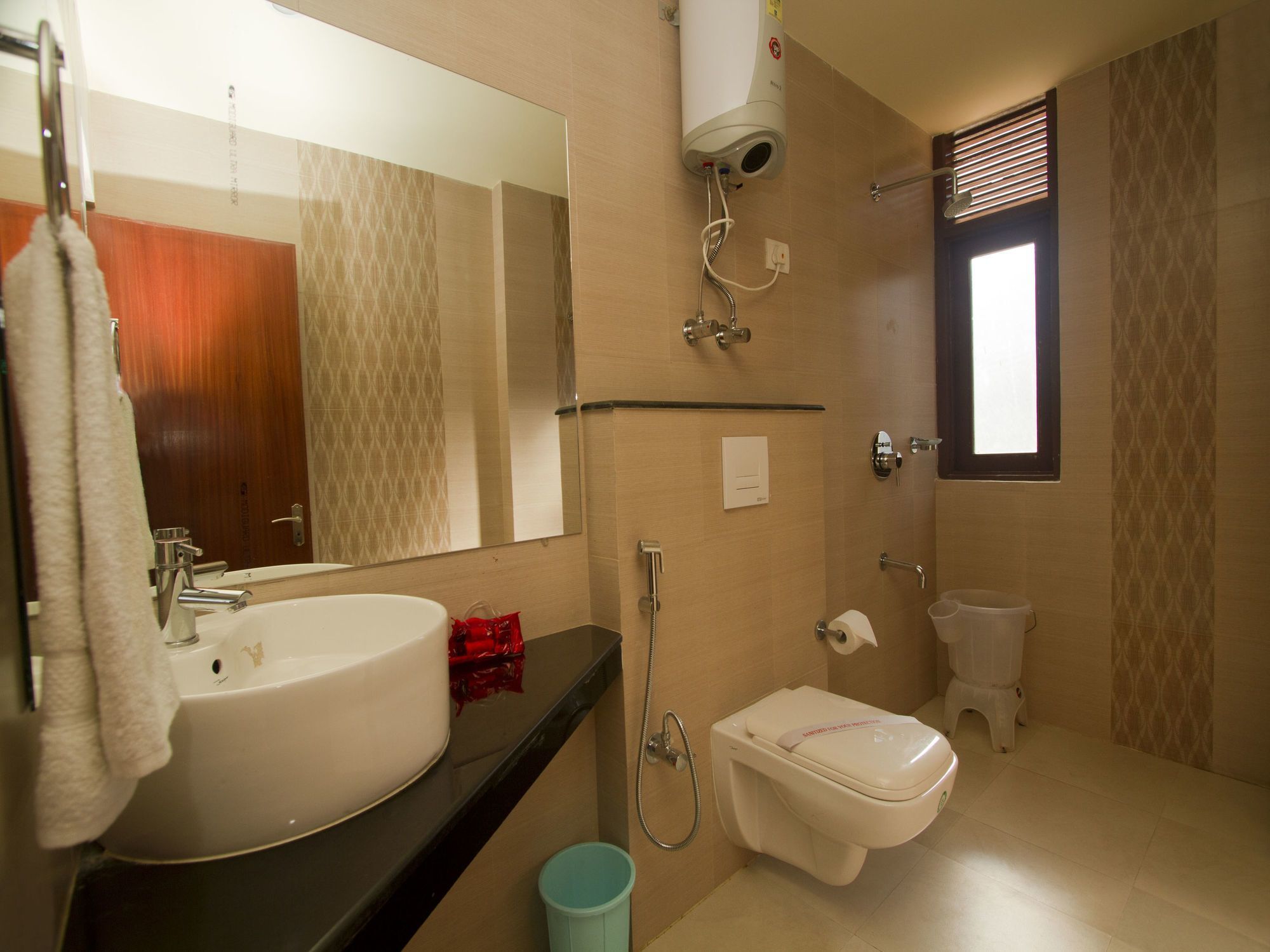 Oyo 2943 Eco Groves