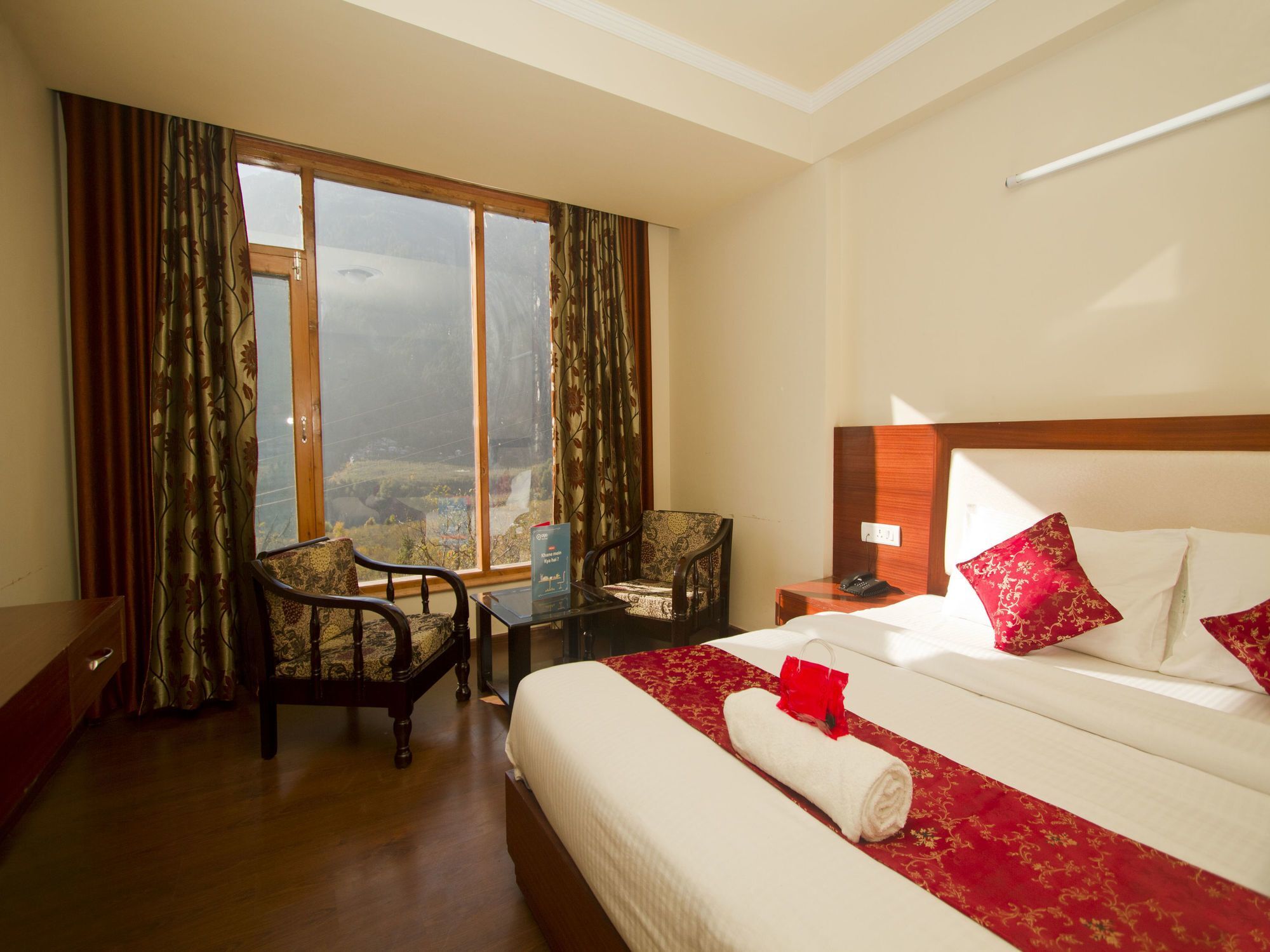 Oyo 2943 Eco Groves Hotel 2*