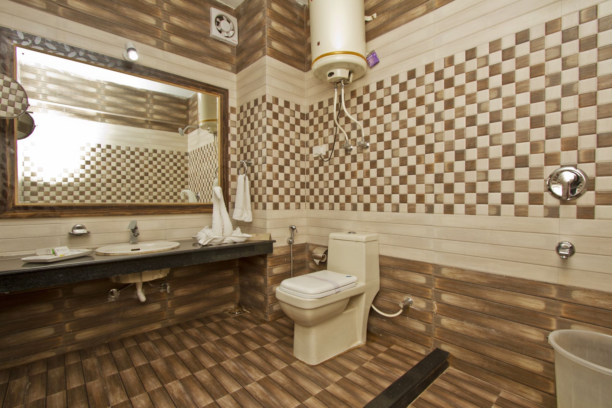 Hotel Royal Hills Manali (Himachal Pradesh)