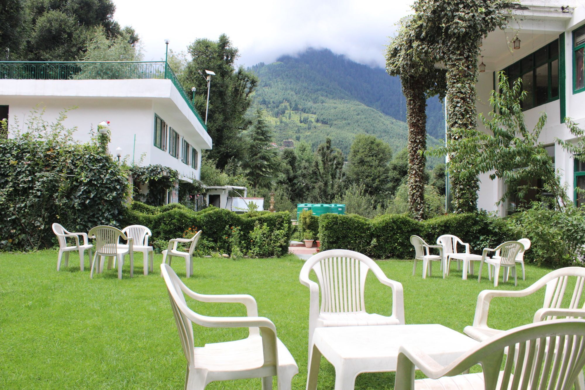 Hotel Royal Hills Manali (Himachal Pradesh)