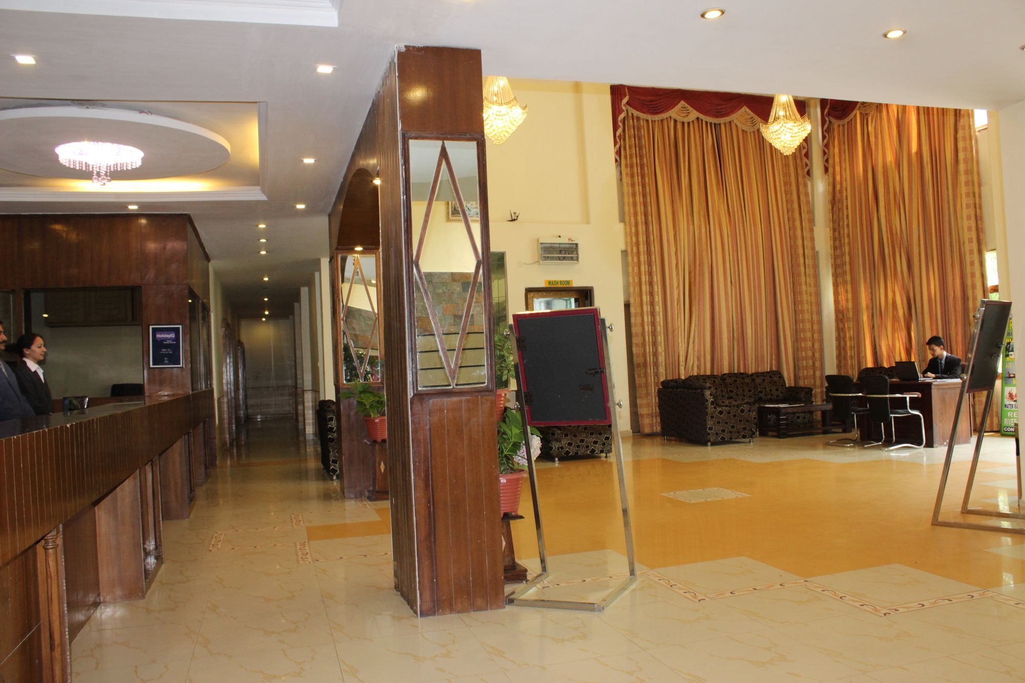 Hotel Royal Hills Manali (Himachal Pradesh)