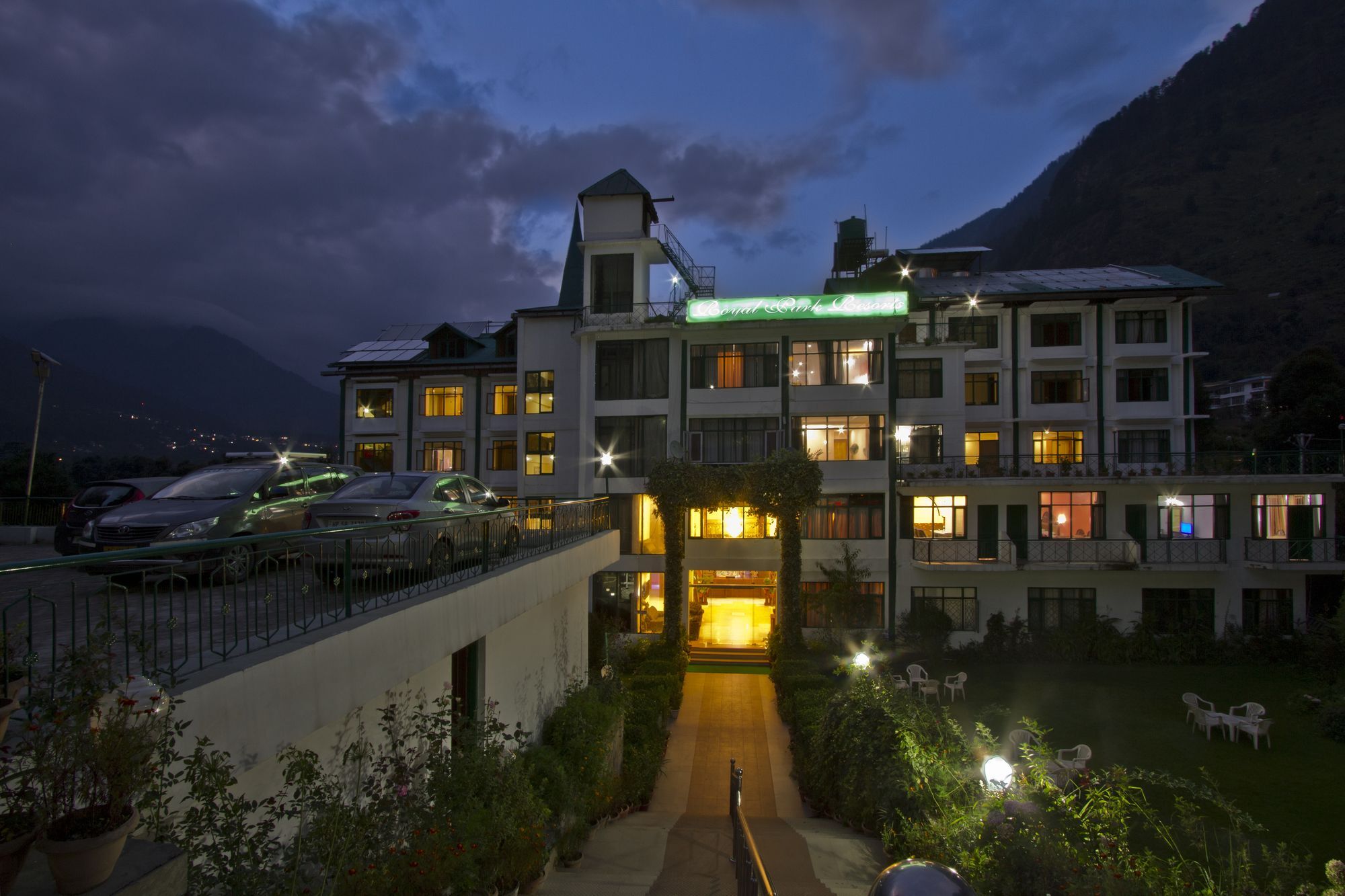 Hotel Royal Hills 3*