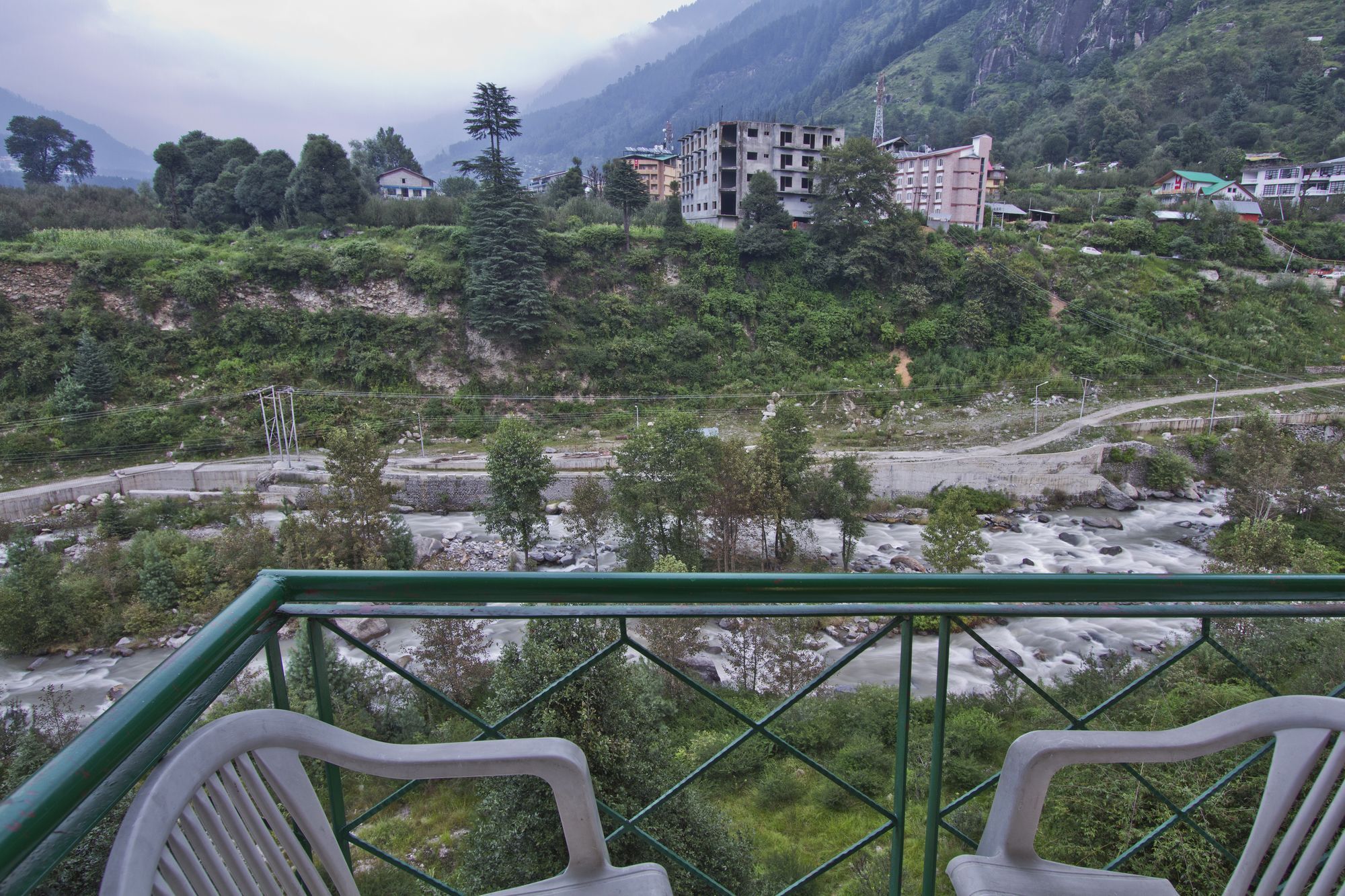 Royal Hills Hotel Manali (Himachal Pradesh)