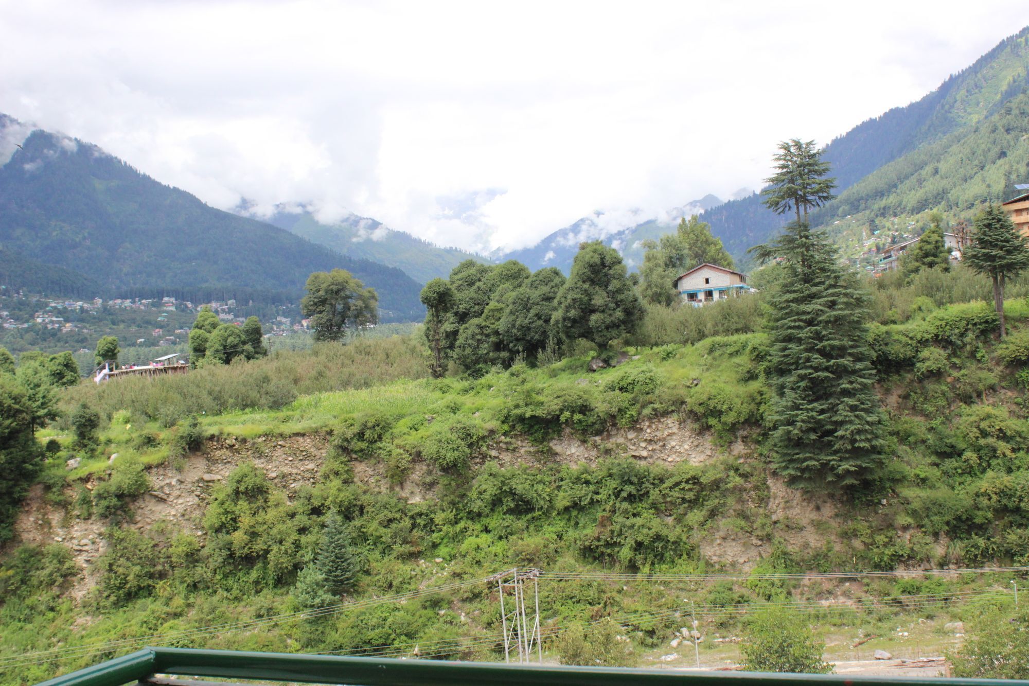 Royal Hills 3* Manali (Himachal Pradesh)