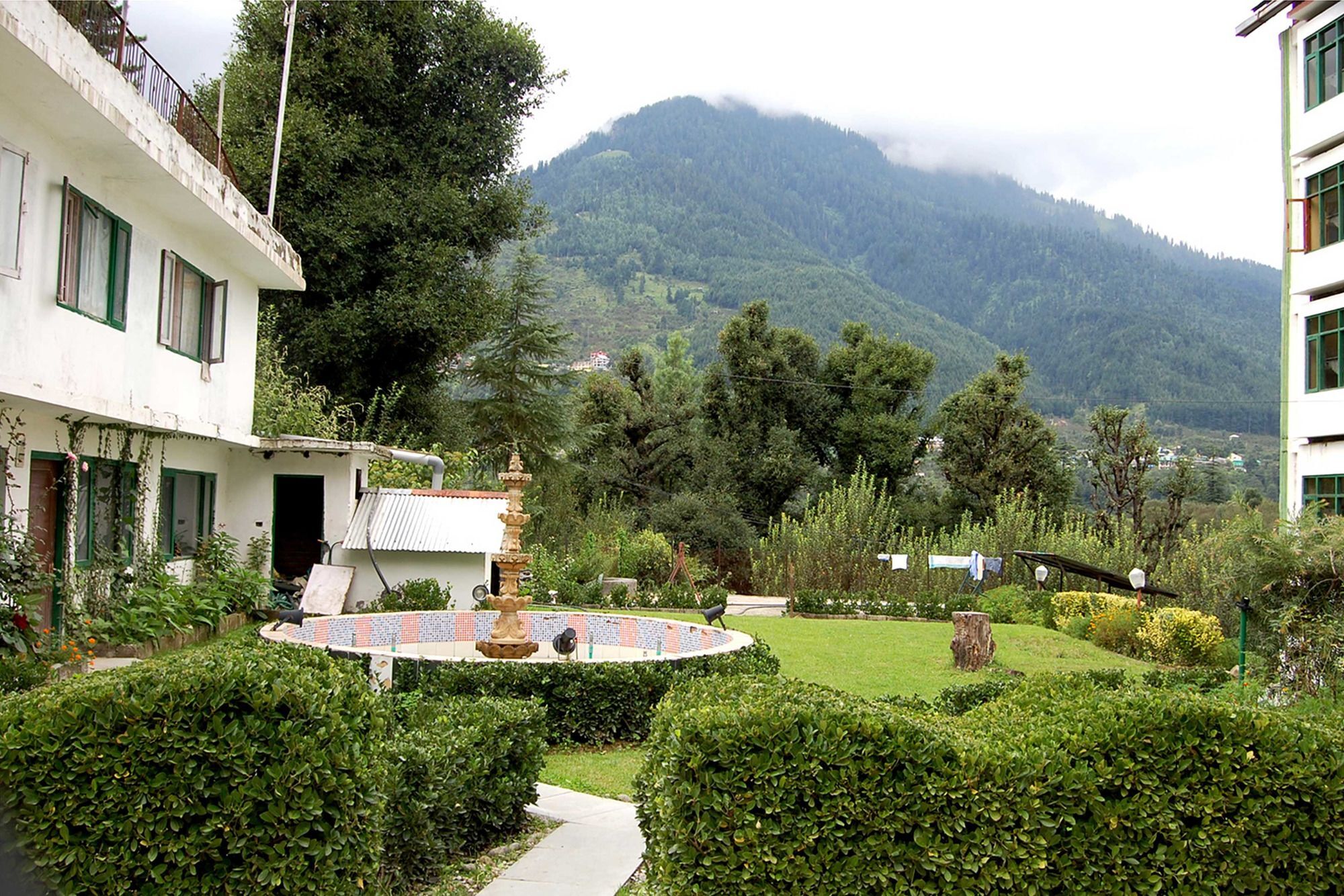 Hotel Royal Hills Manali (Himachal Pradesh)