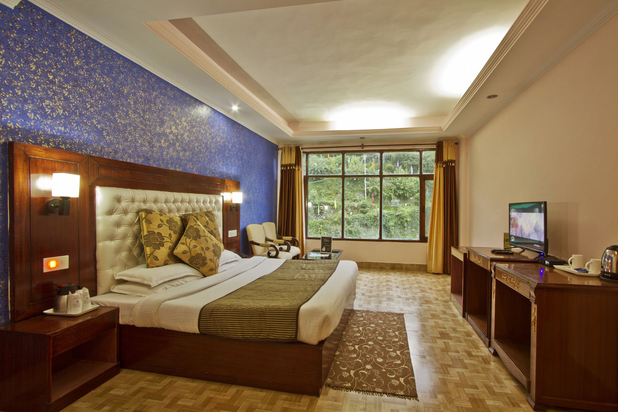 Royal Hills