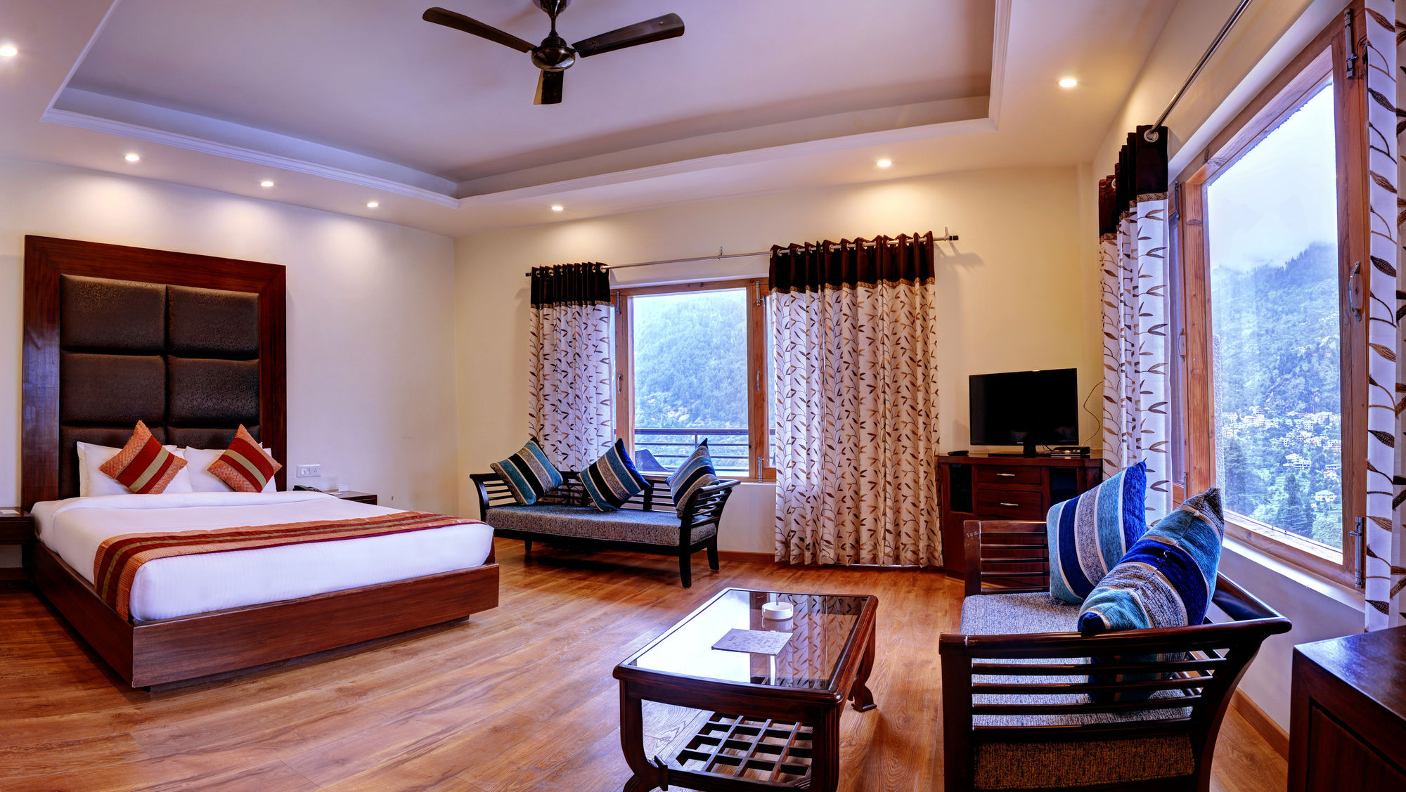 Chandertal Regency & Hotel 3*