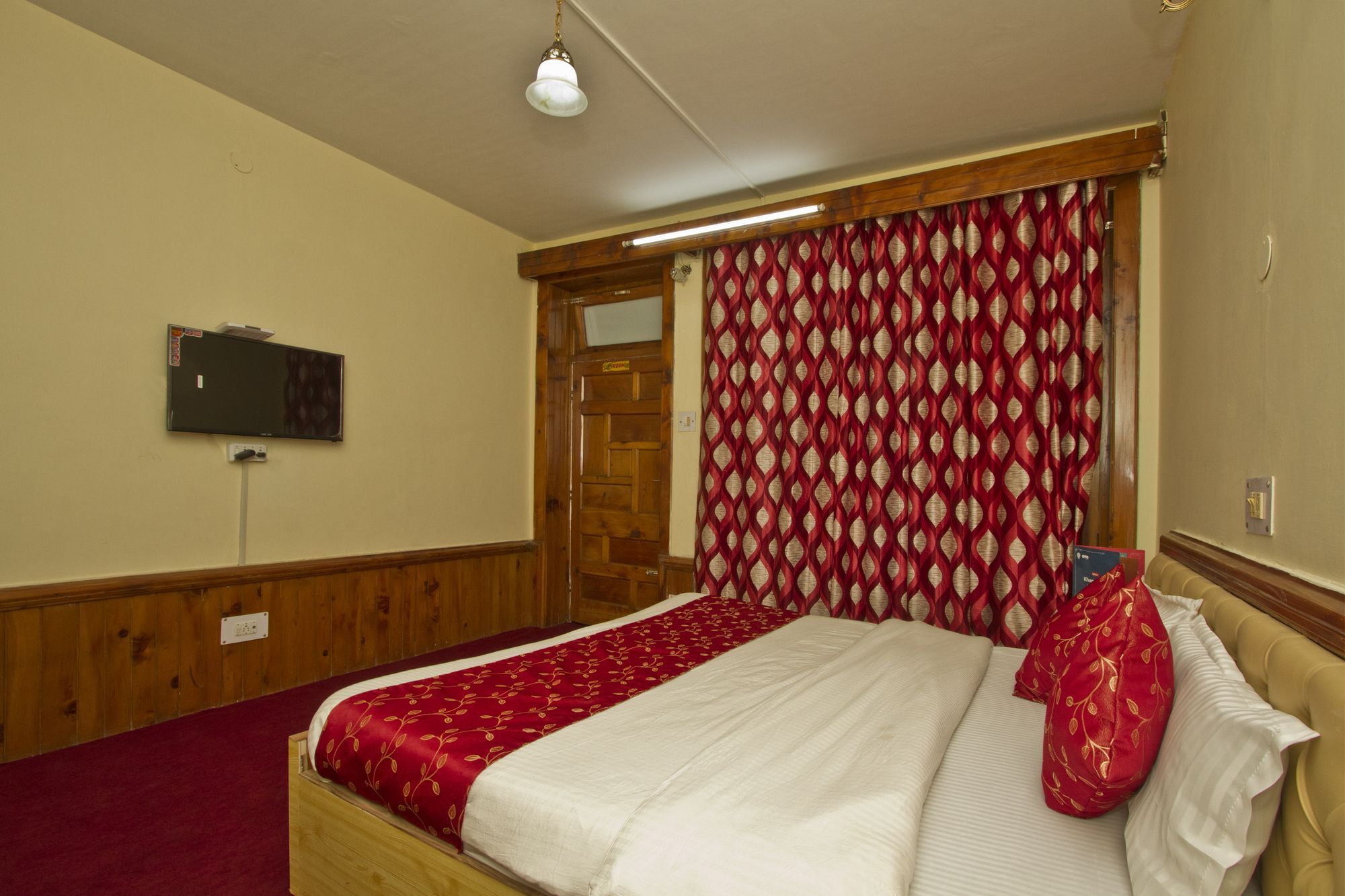 Oyo 8895 Pine Grove Manali (Himachal Pradesh)