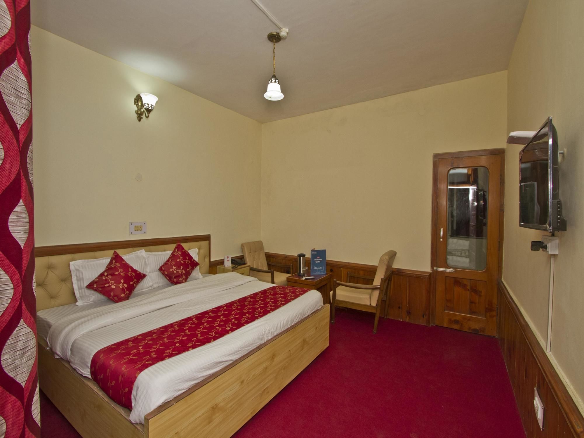 Hotel Oyo 8895 Pine Grove 3*