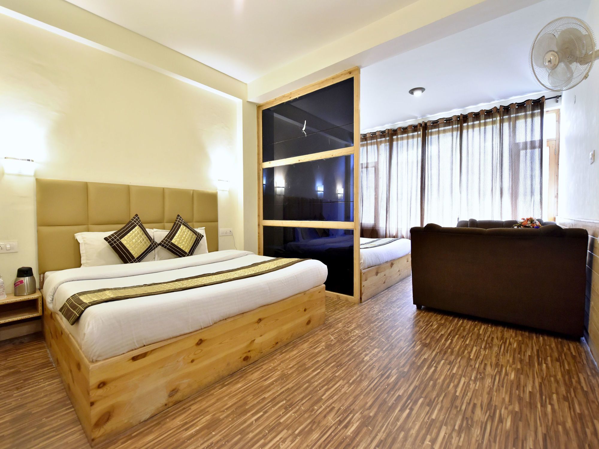 Hotel Oyo 12439 Ride At Hill 3*