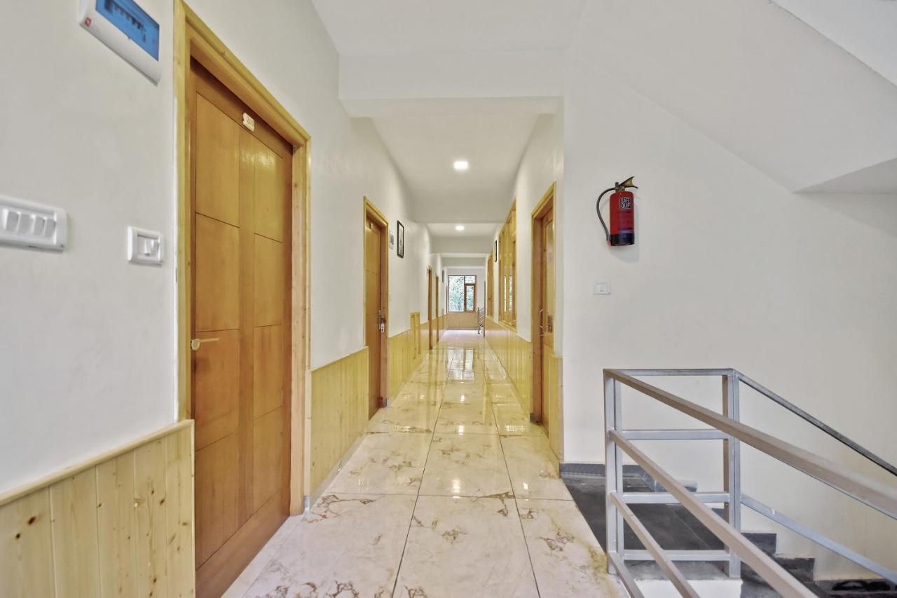 Capital O 42006 Phalguni Regency Hotel 3*