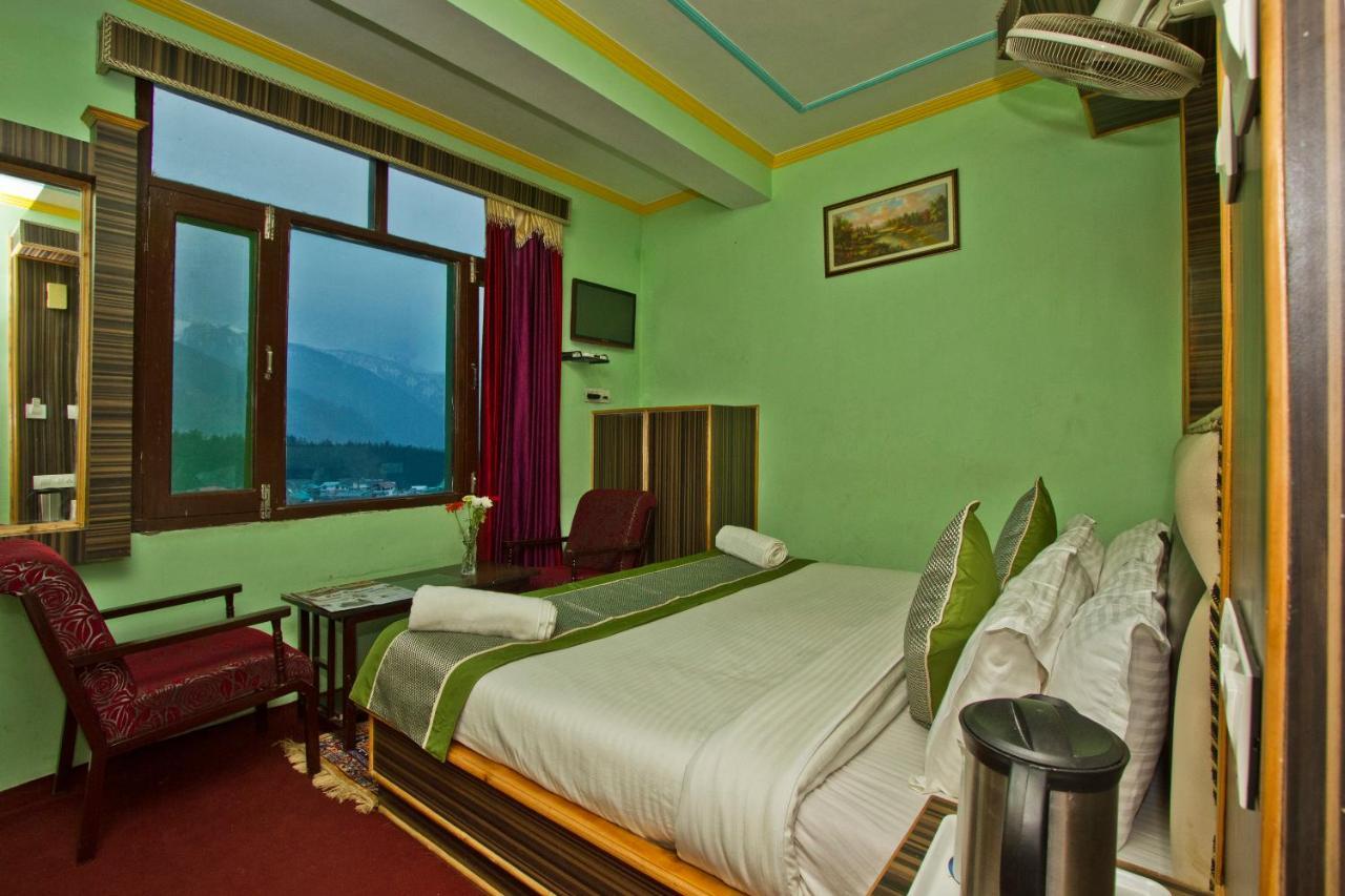 Vikrant 100 Meters Walk To Mall Road Hotel