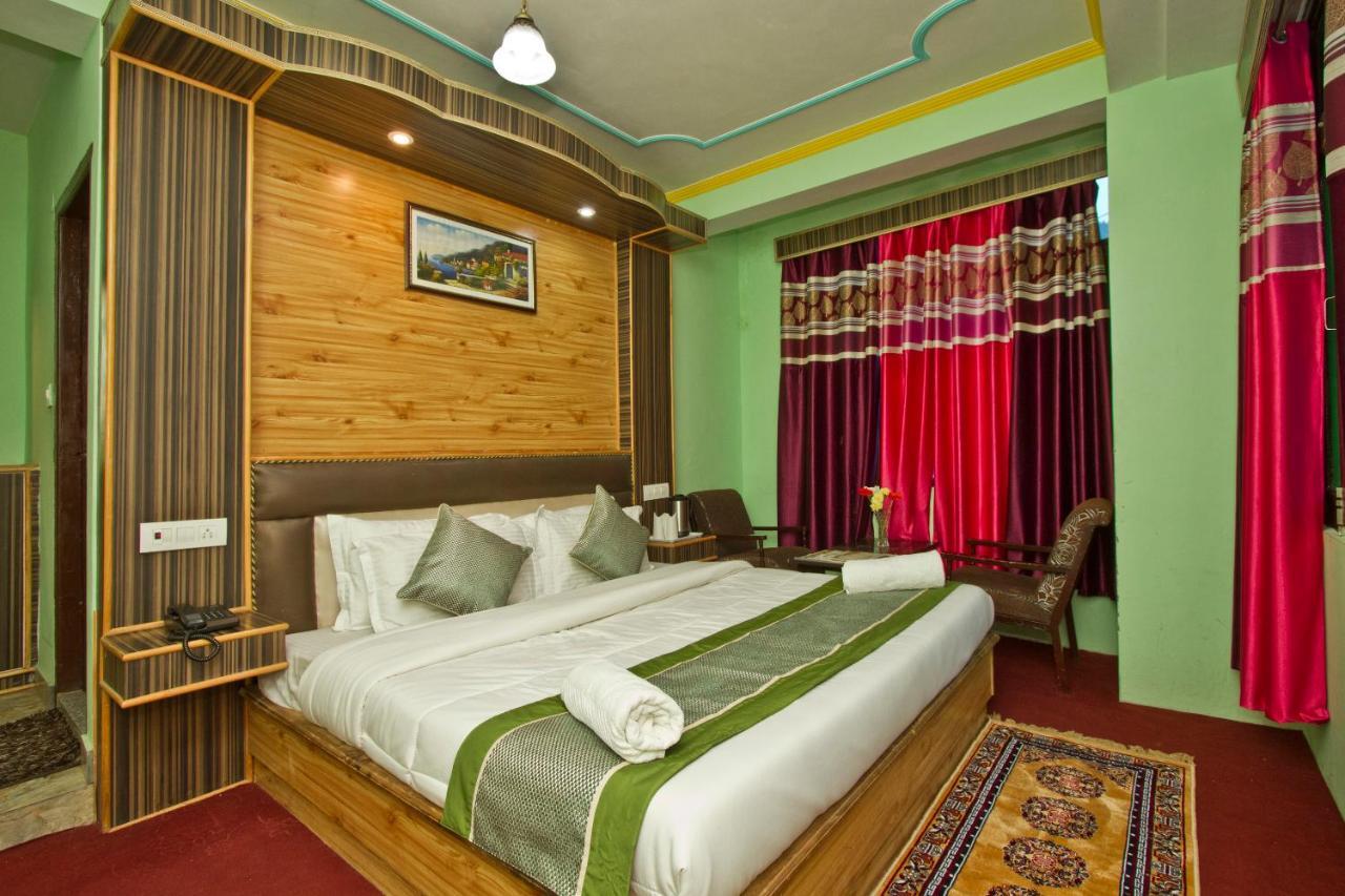 Hotel Vikrant 100 Meters Walk To Mall Road 3*