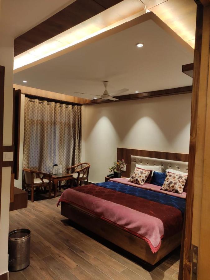 Apple Blossom Hotel