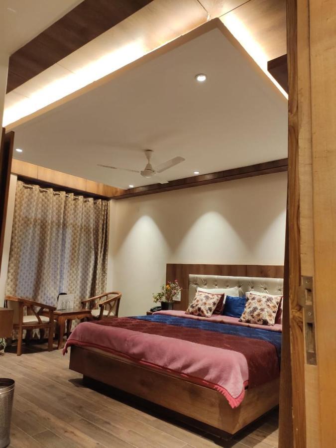 Hotel Apple Blossom Manali (Himachal Pradesh)