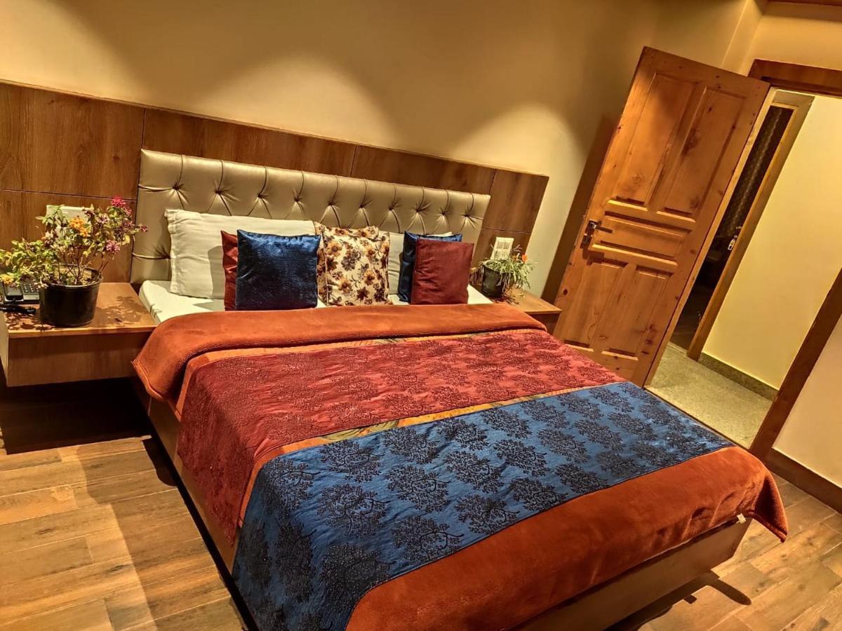 Apple Blossom Hotel