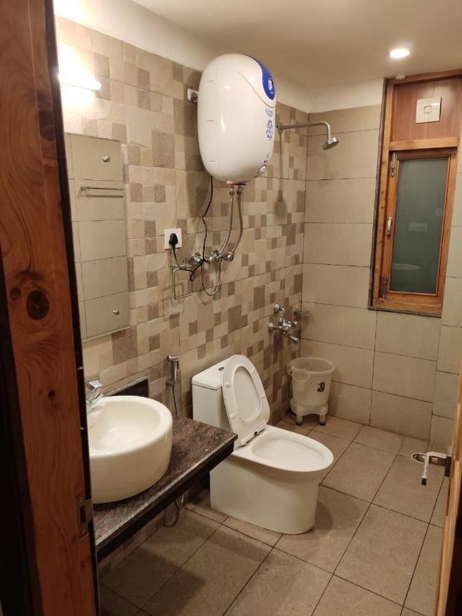 Apple Blossom Hotel Manali (Himachal Pradesh)