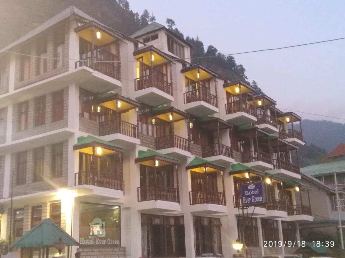 Hotel Fabhotel Ever Green Manali (Himachal Pradesh)