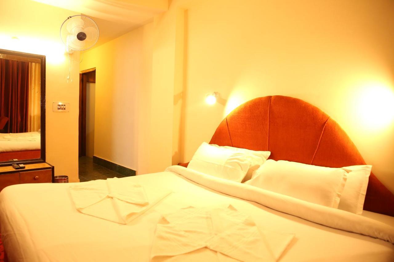 Fabhotel Ever Green Hotel
