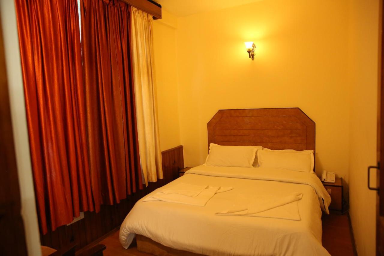 Hotel Fabhotel Ever Green Manali (Himachal Pradesh)