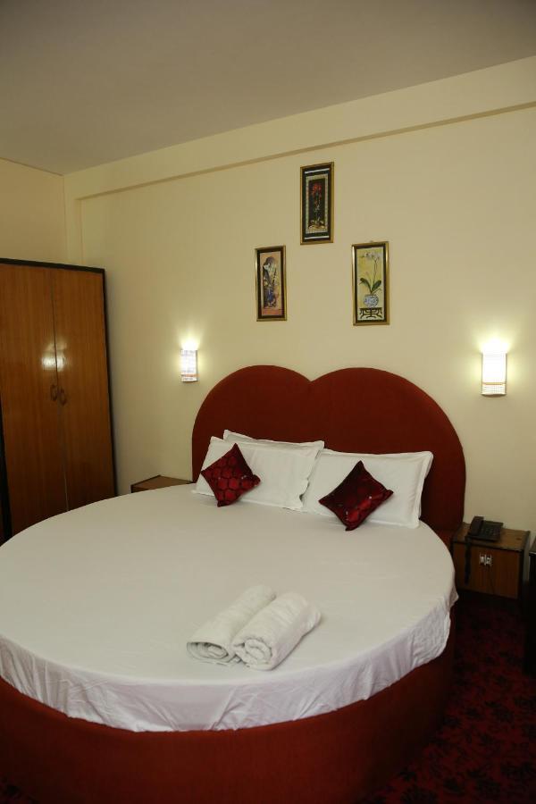 Hotel Fabhotel Ever Green