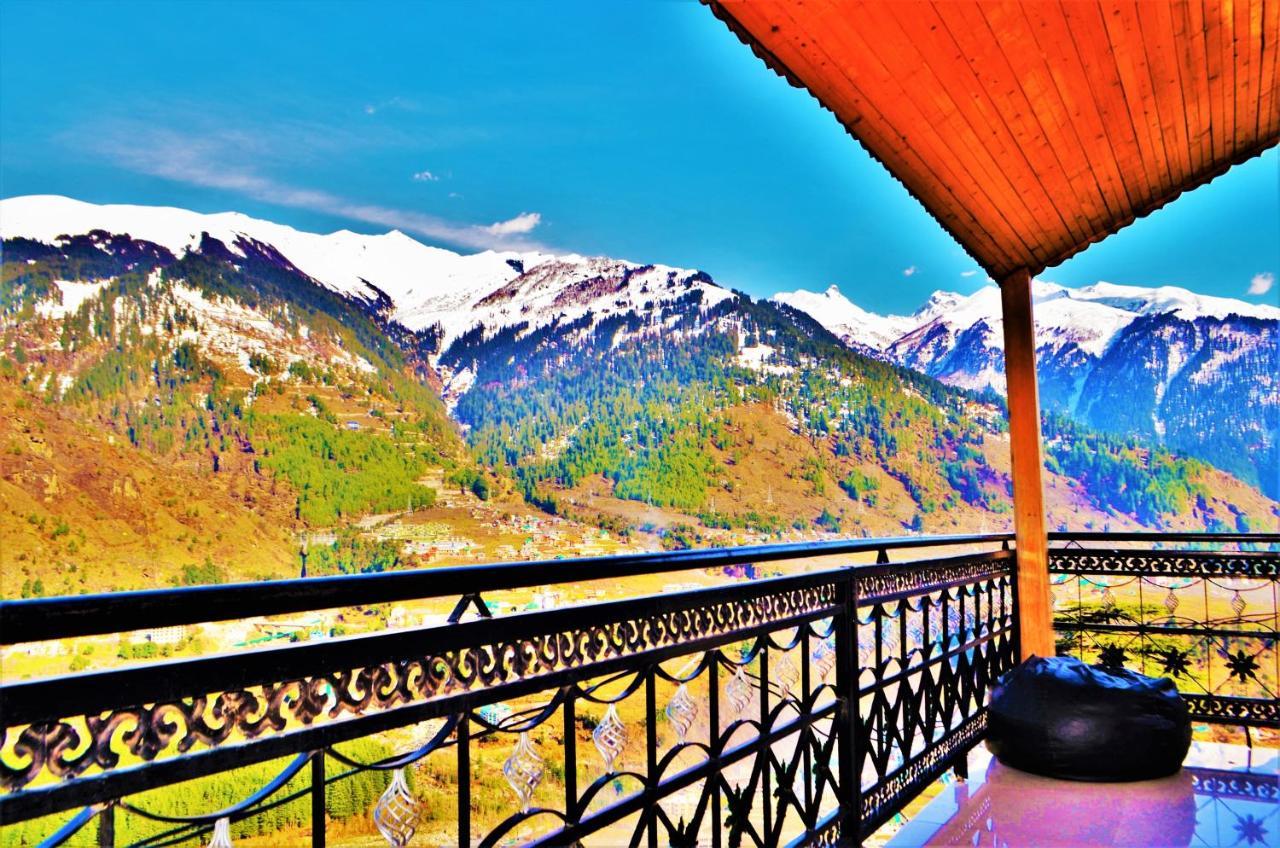 Pause At Manali (Himachal Pradesh)
