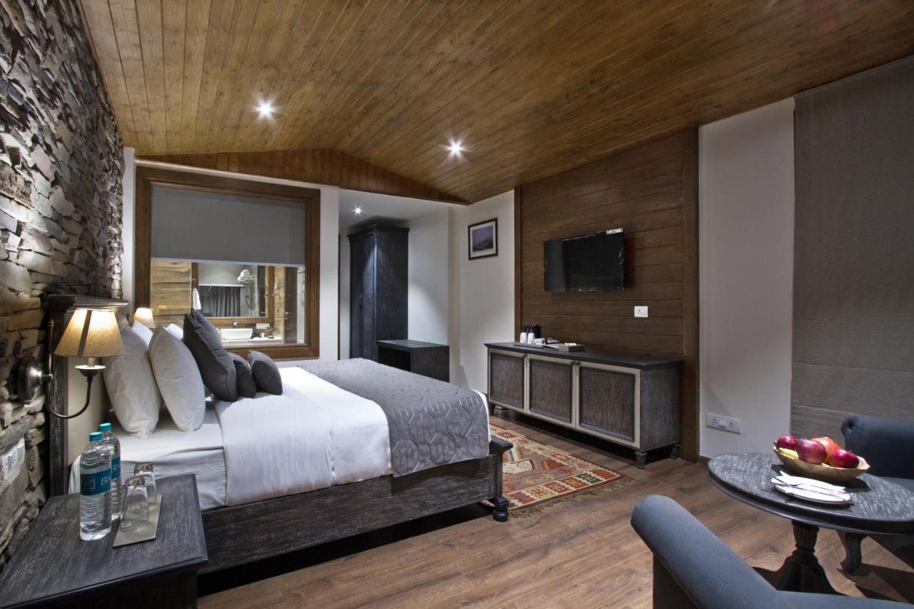 Sylvan Hues Hotel Manali (Himachal Pradesh)