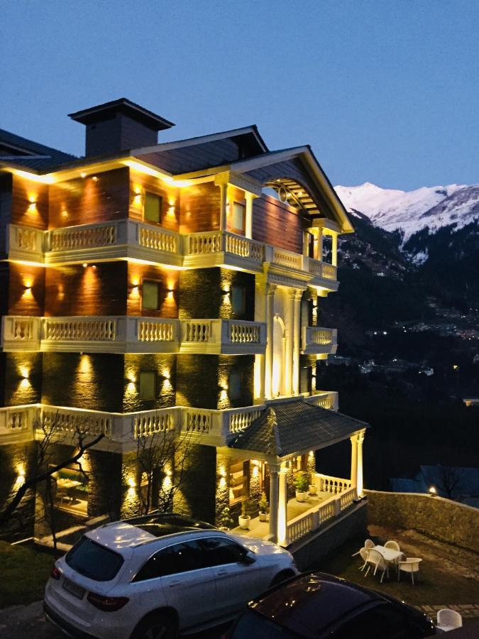 Sylvan Hues Hotel