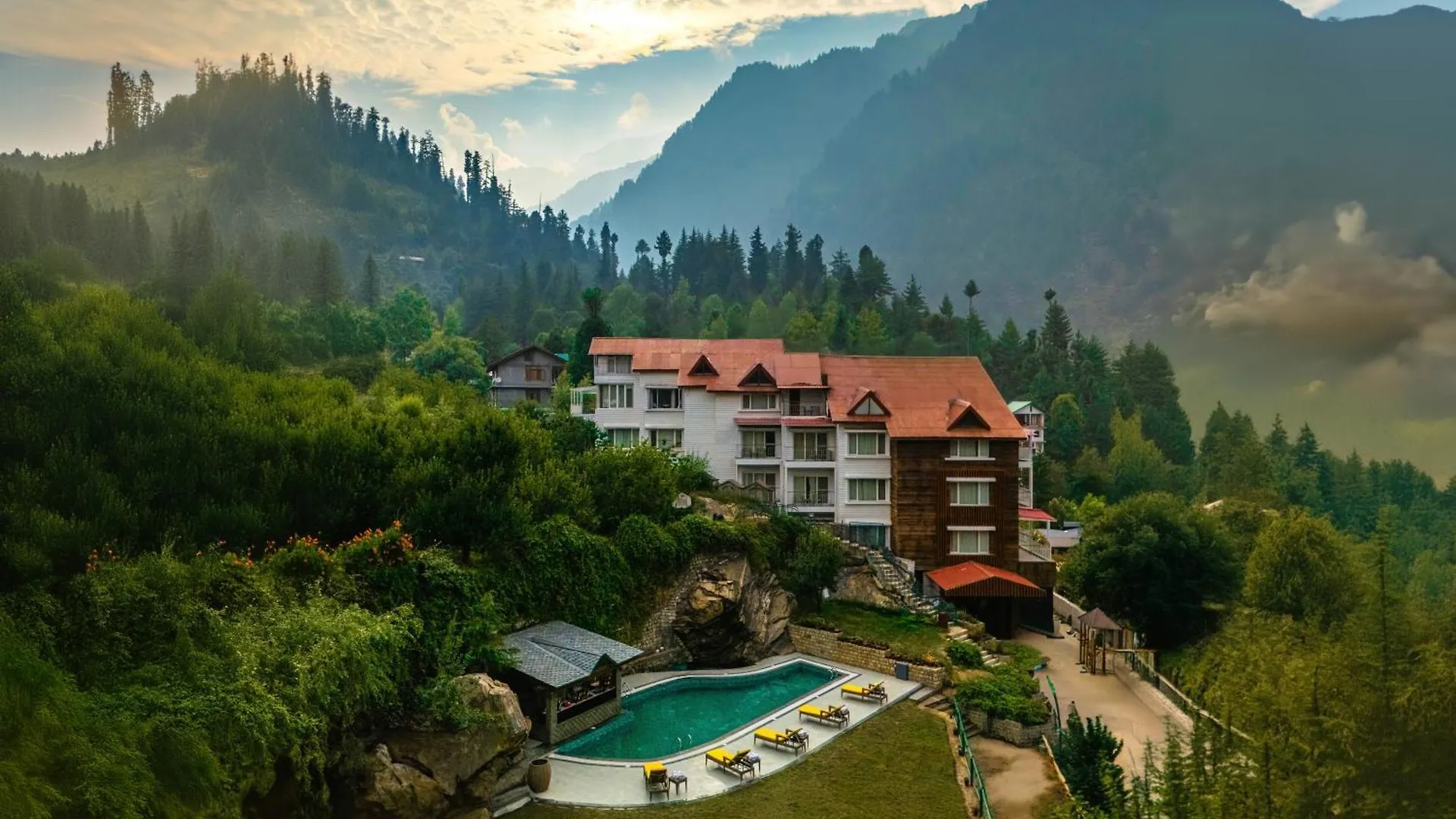 Best Hotels in Old Manali (Himachal Pradesh) for You