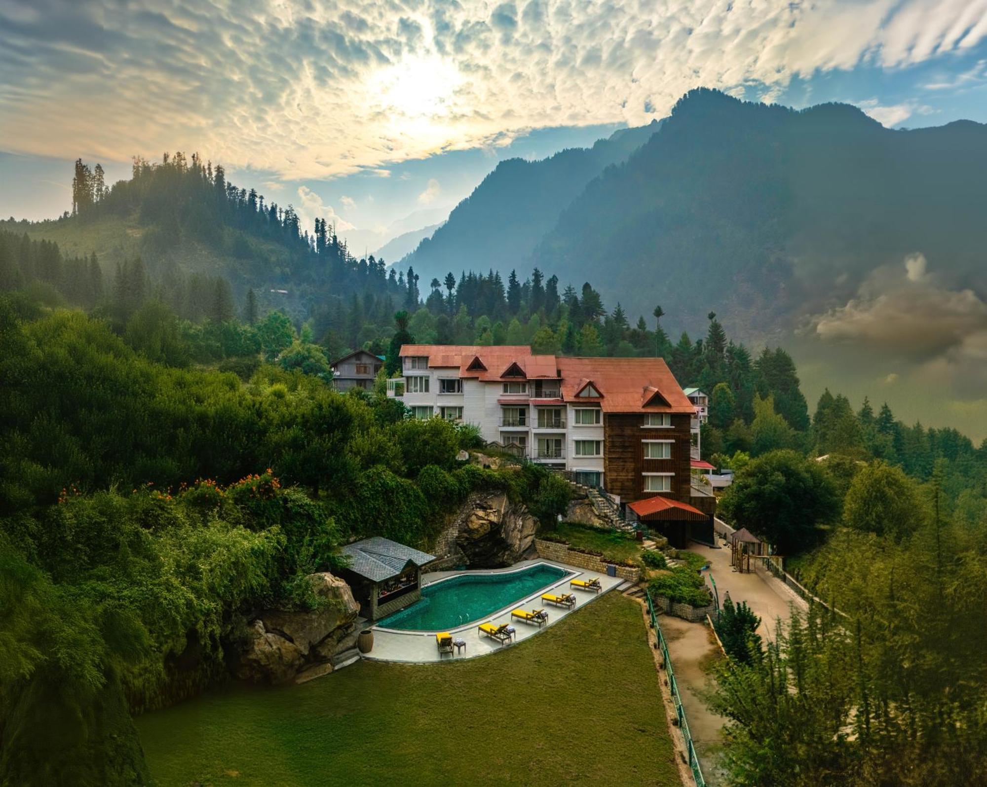 Best Hotels in Old Manali (Himachal Pradesh) for You